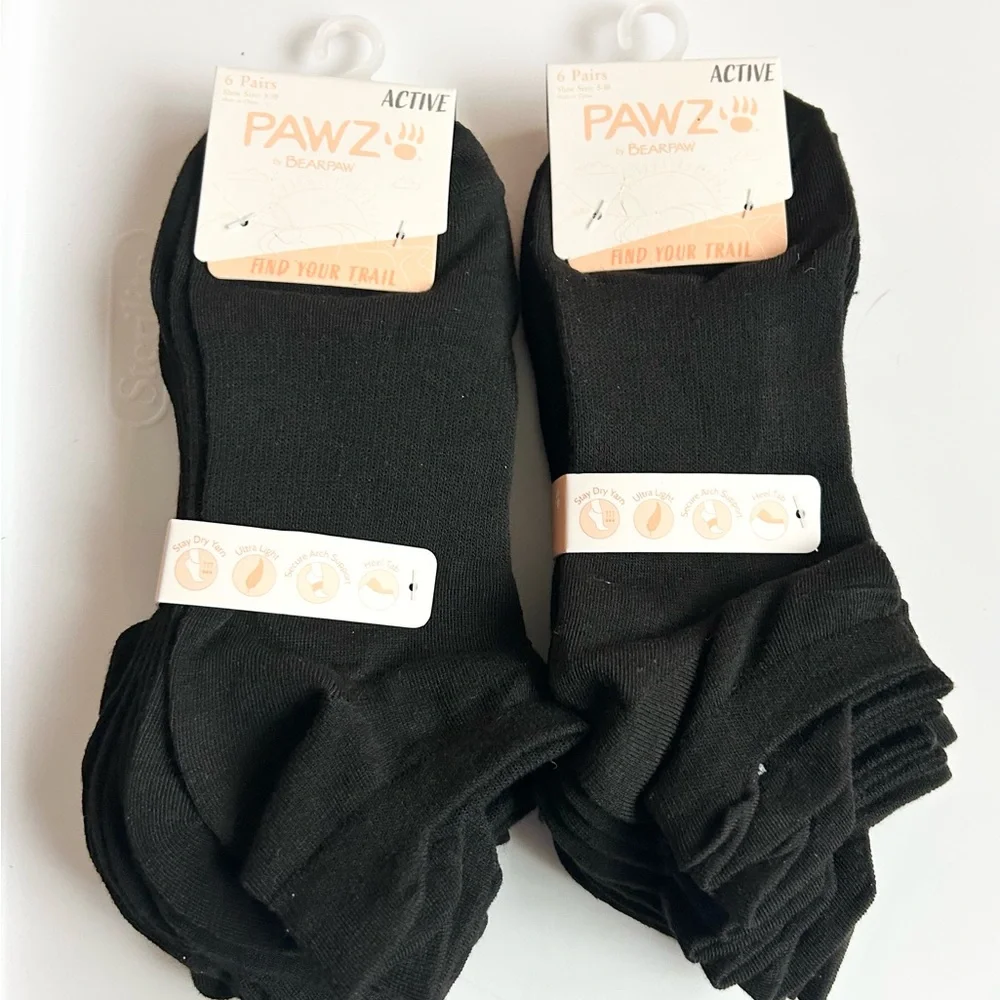 Paws by Bear Paws Woman’s Black Ankle Socks Size 5-10 NWT